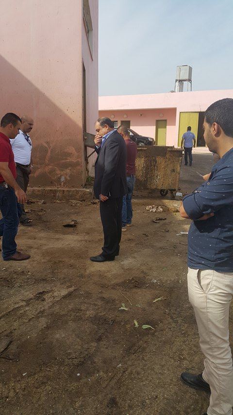 المحافظ رمضان يقرر إغلاق مسلخ بلدي جنين نتيجة انعدام النظافة وشروط السلامة العامة 